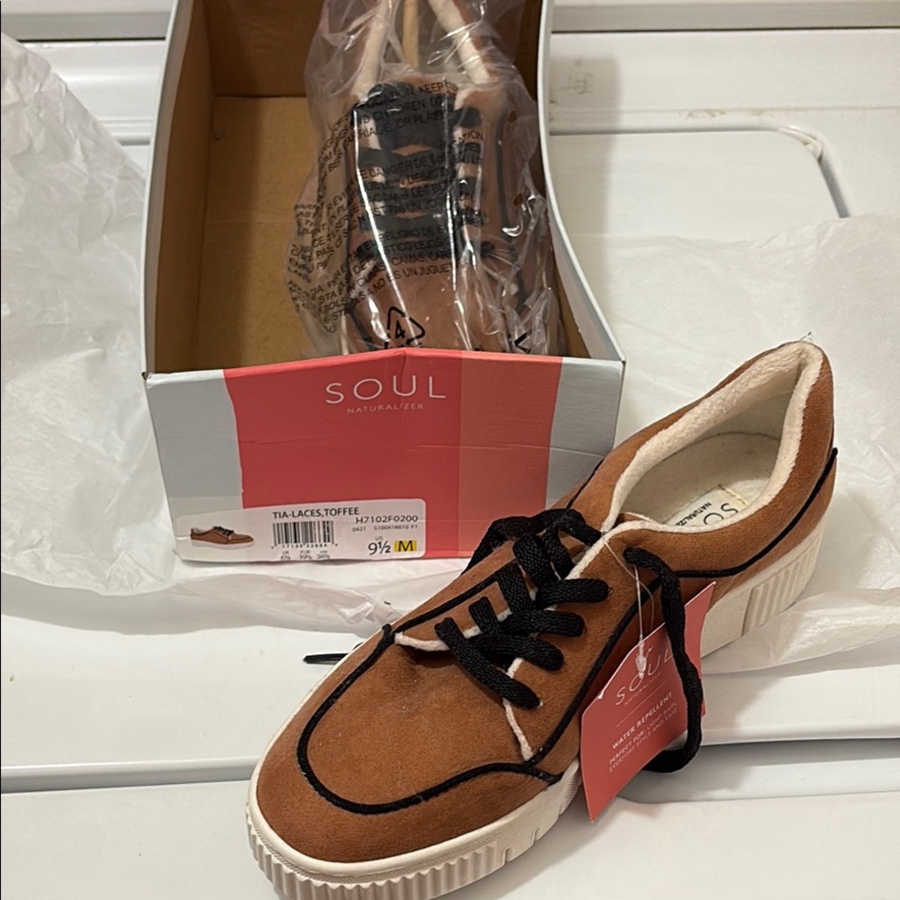 SOUL Naturalizer Tia Toffee Sneakers with Black Accents